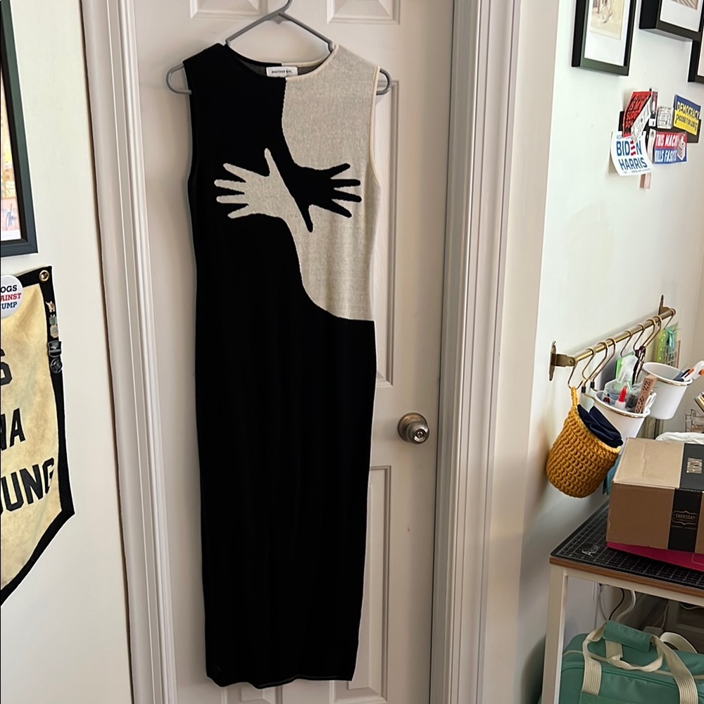 Black and Cream Sleeveless Dress